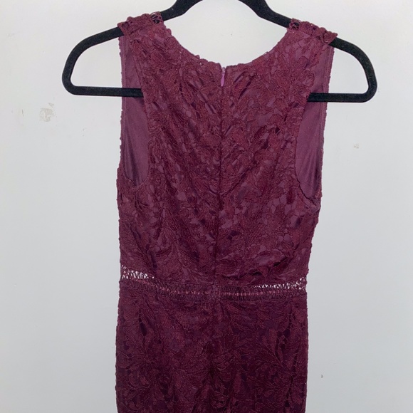 Tobi Wine Lace V Neck Sleeveless Dress - Picture 2 of 8